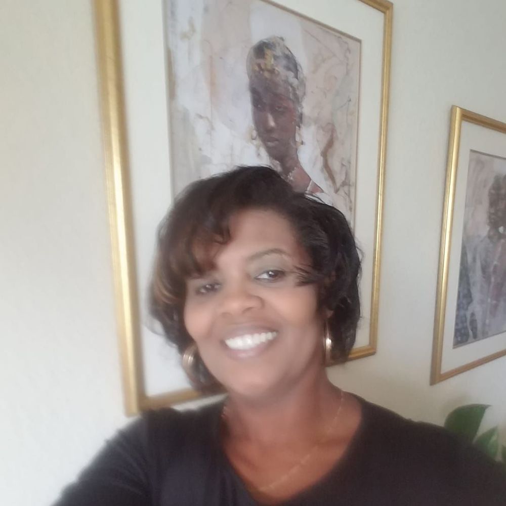 Meet your Posher, Dionna